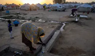 “Vine a ayudar a mis hermanas”: Chad enfrenta inundaciones sin...